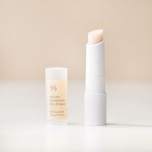Бальзам для губ с камбучей DR.CEURACLE Vegan Kombucha Tea Lip Balm 3.7г