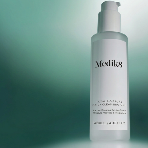 Набор для увлажнения кожи лица MEDIK8 Total Moisture Daily 