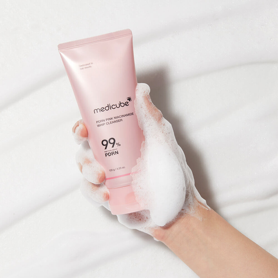 MEDICUBE очищувальна пінка з полінуклеотидами та ніацинамідом PDRN Pink Niacinamide Whip Cleanser 120 г  (Ціна: 990 грн.)