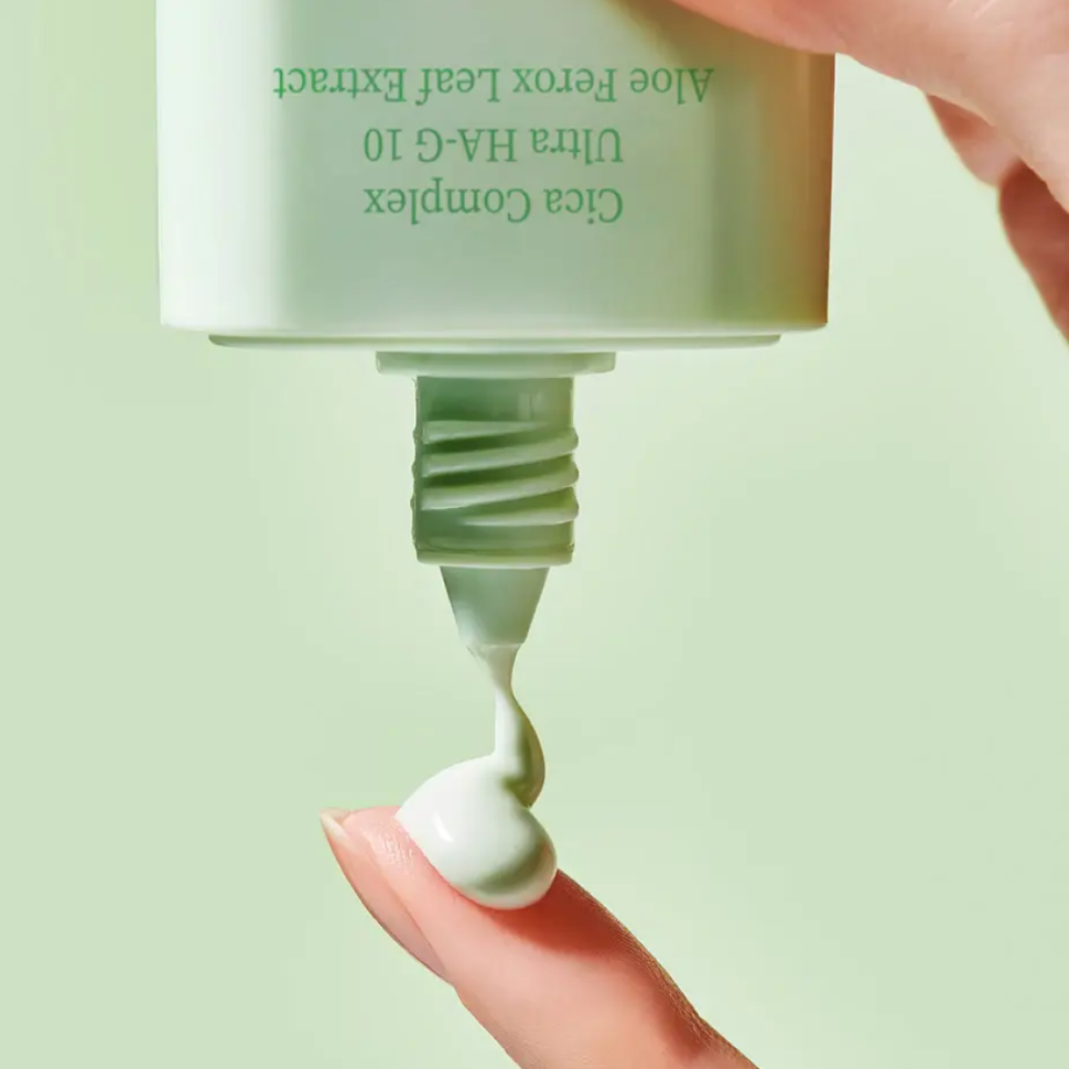 TOCOBO зволожуюча сонцезахисна сироватка з екстрактами алое та центели Cica Calming Sun Serum Deluxe SPF50+ PA++++ 10 мл (Ціна: 250 грн.)