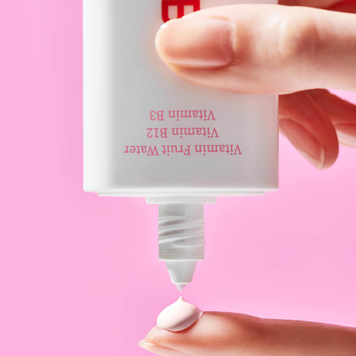 TOCOBO вітамінний сонцезахисний крем з тонуючим ефектом Vita Tone Up Sun Cream SPF50+ PA++++ 10 мл