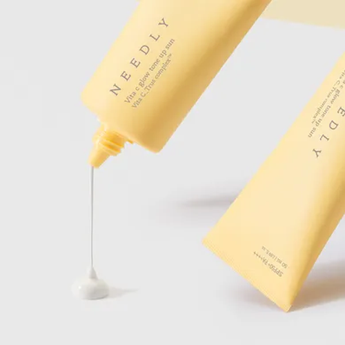 Антиоксидантный солнцезащитный крем NEEDLY Vita C Glow Tone Up Sun SPF 50+/PA++++ 50 мл (Цена: 950 грн.)