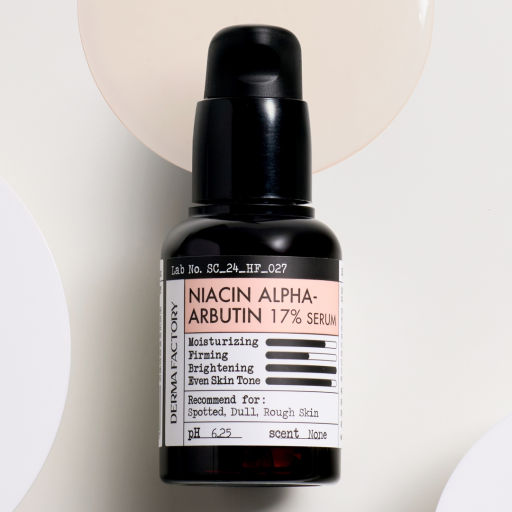 Интенсивная сыворотка для освещения пигментации DERMA FACTORY Niacin Alfa – Arbutin 17% Serum 30 мл