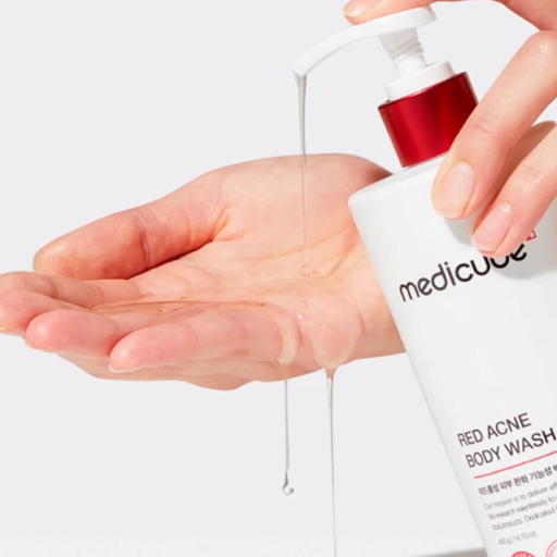 Противовоспалительный гель для душа с кислотами MEDICUBE Red Acne Body Wash 400 г