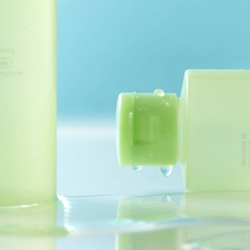 Успокаивающий тонер с экзосомами центели и чайным деревом MEDICUBE Exosome Cica Toner 210 мл (Цена: 1 350 грн.)