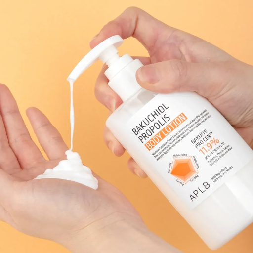 Лосьон для укрепления кожи с бакучиолом и прополисом APLB Bakuchiol Propolis Body Lotion 300 мл
