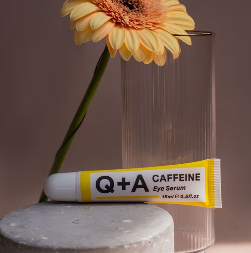 Сироватка для шкіри навколо очей Q + A Caffeine Eye Serum 15 мл (Ціна: 440 грн.)