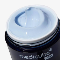 MEDICUBE зволожувальний балансуючий крем для шкіри з розширеними порами Zero Pore One Day Cream 50 мл