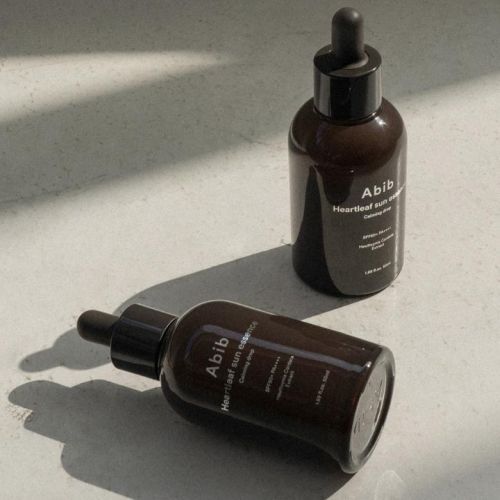 Сонцезахисна есенція заспокійлива ABIB Heartleaf sun essence Calming drop SPF50+ PA++++ 50 мл (Ціна: 730 грн.)
